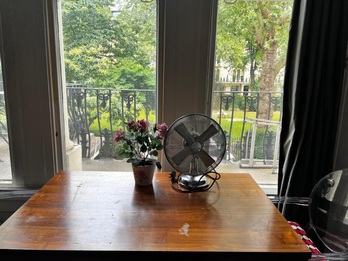 Hyde Park Studio Has Private Balcony With Tranquil Garden View Londres Exterior foto